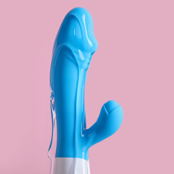 Sextoy sur lequel est ajouté du lubrifiant